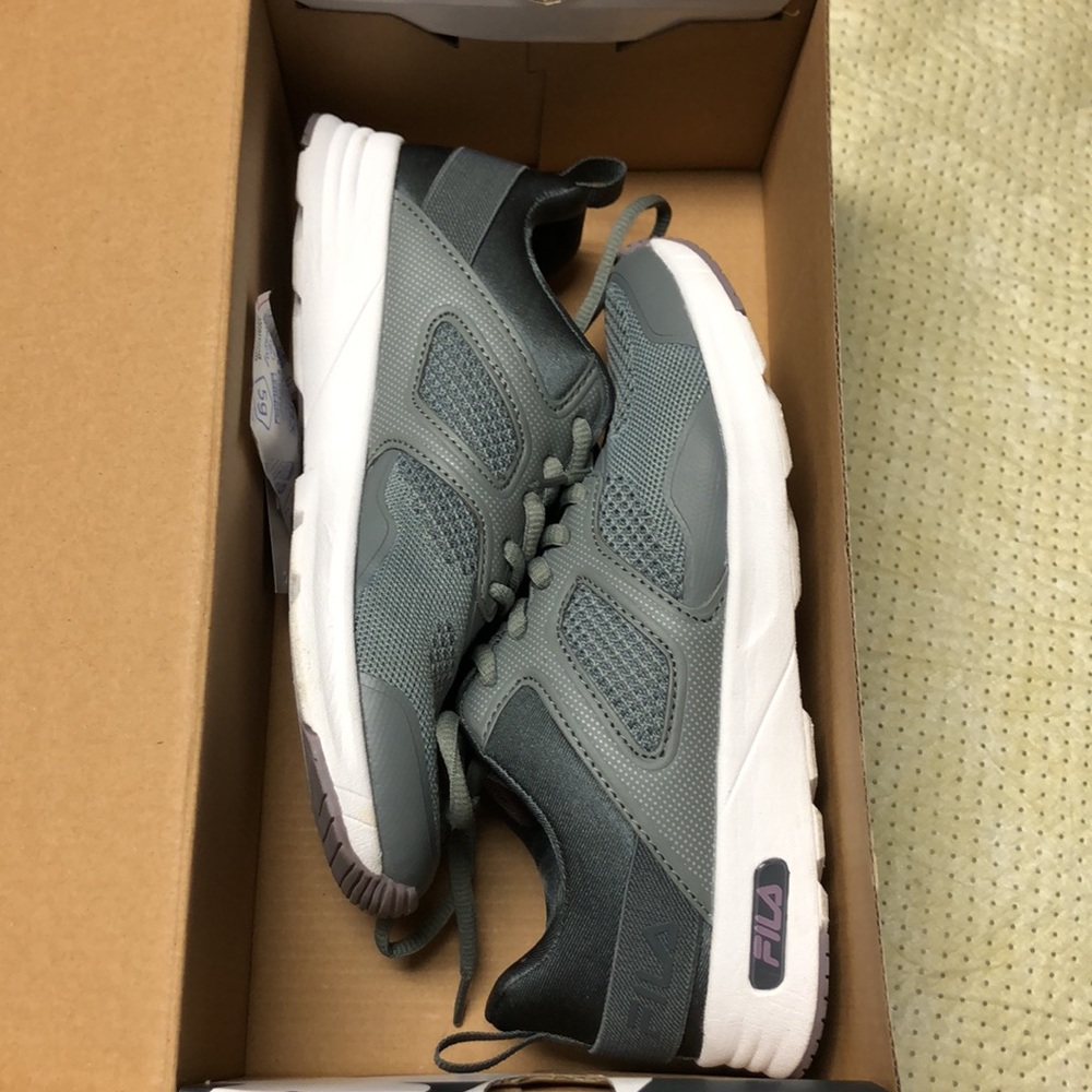 FILA Sneakers (EUC)
